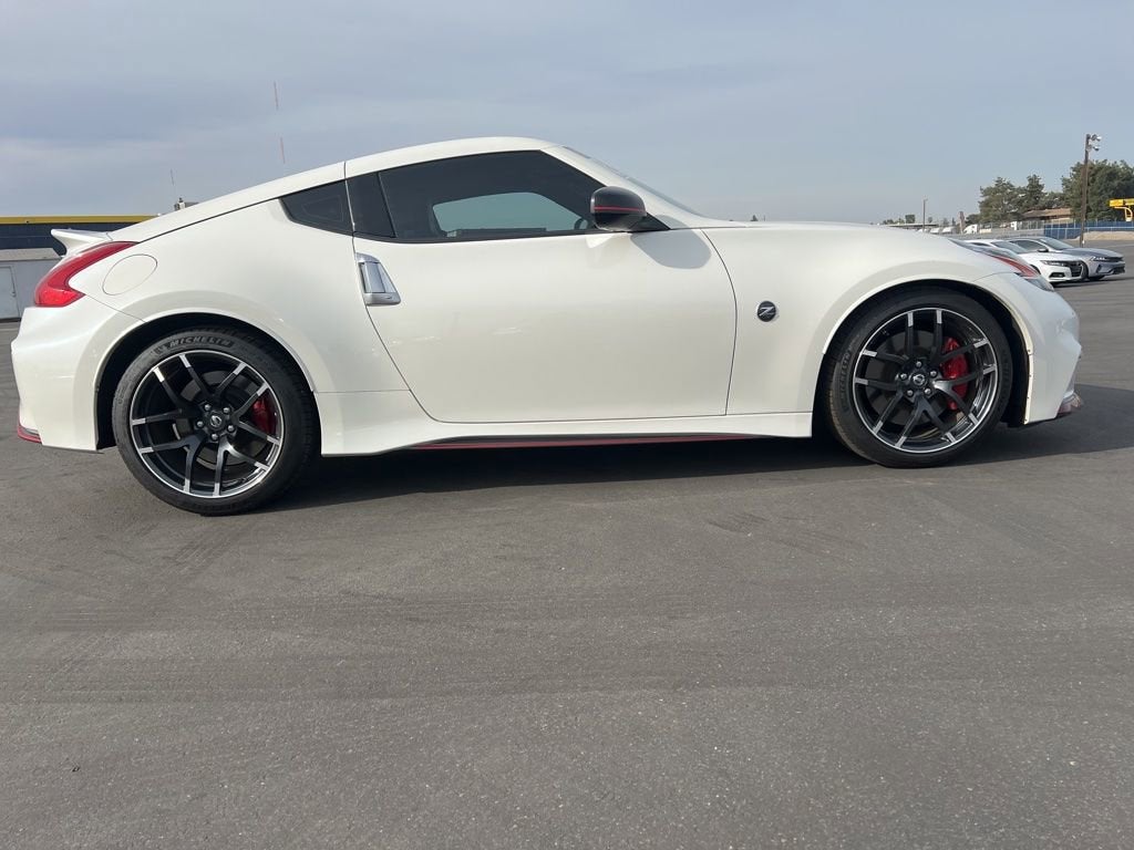 2017 Nissan 370Z NISMO