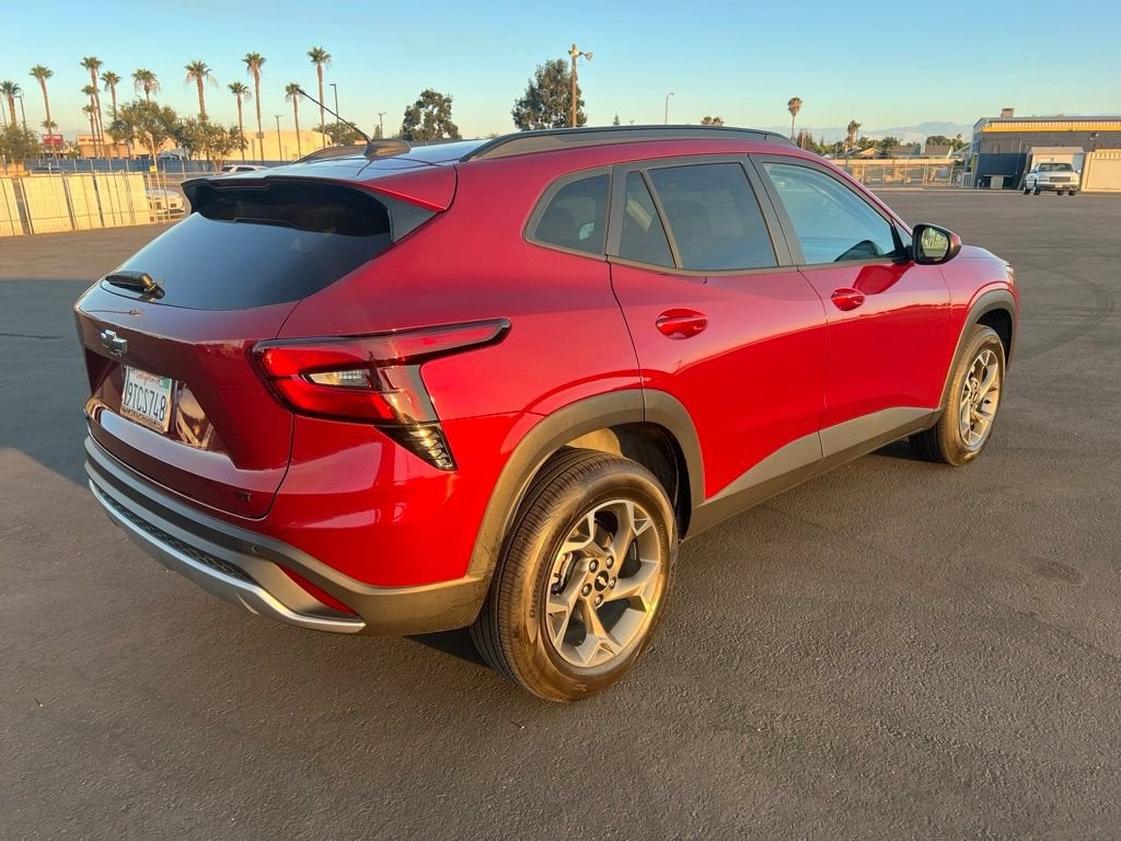 2025 Chevrolet Trax LT