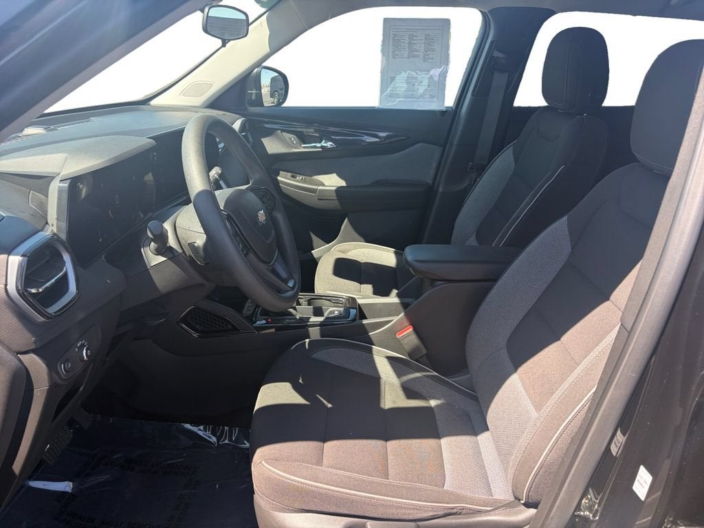 2024 Chevrolet TrailBlazer LS - Photo 10