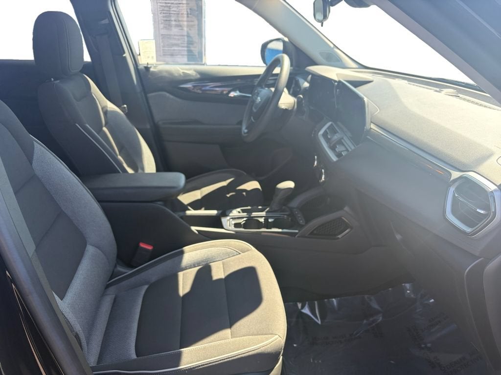 2024 Chevrolet TrailBlazer LS - Photo 17