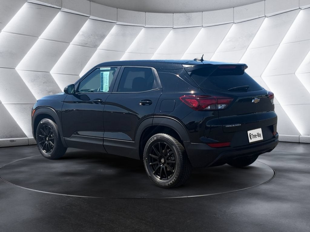 2024 Chevrolet TrailBlazer LS - Photo 3