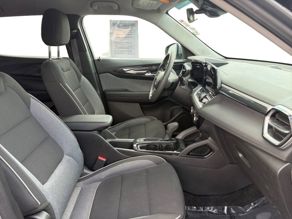 2025 Chevrolet Trailblazer LT - Photo 17