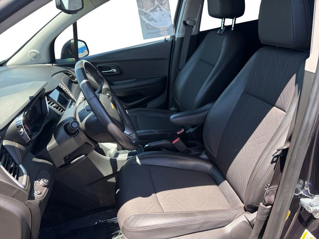 2022 Chevrolet Trax LT - Photo 10