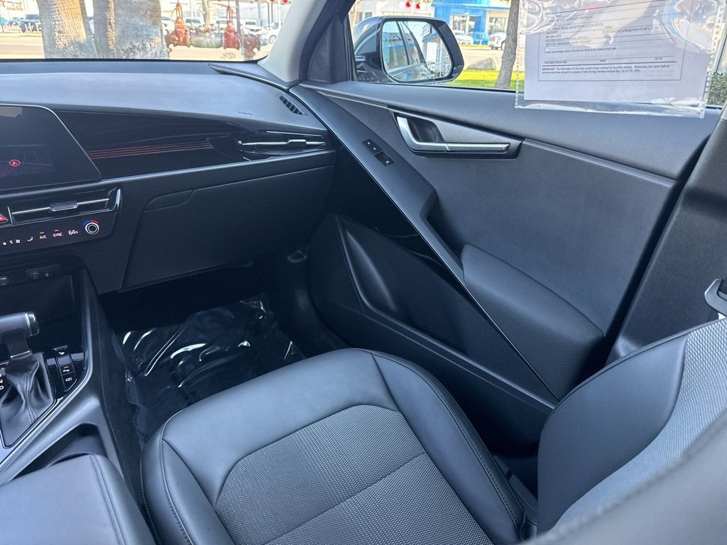 2023 Kia Niro EX Touring