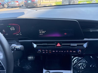 2023 Kia Niro EX Touring