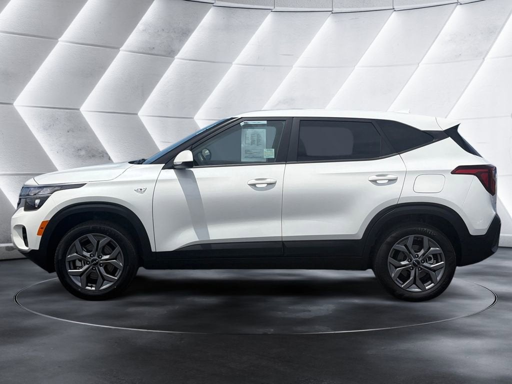 2025 Kia Seltos LX